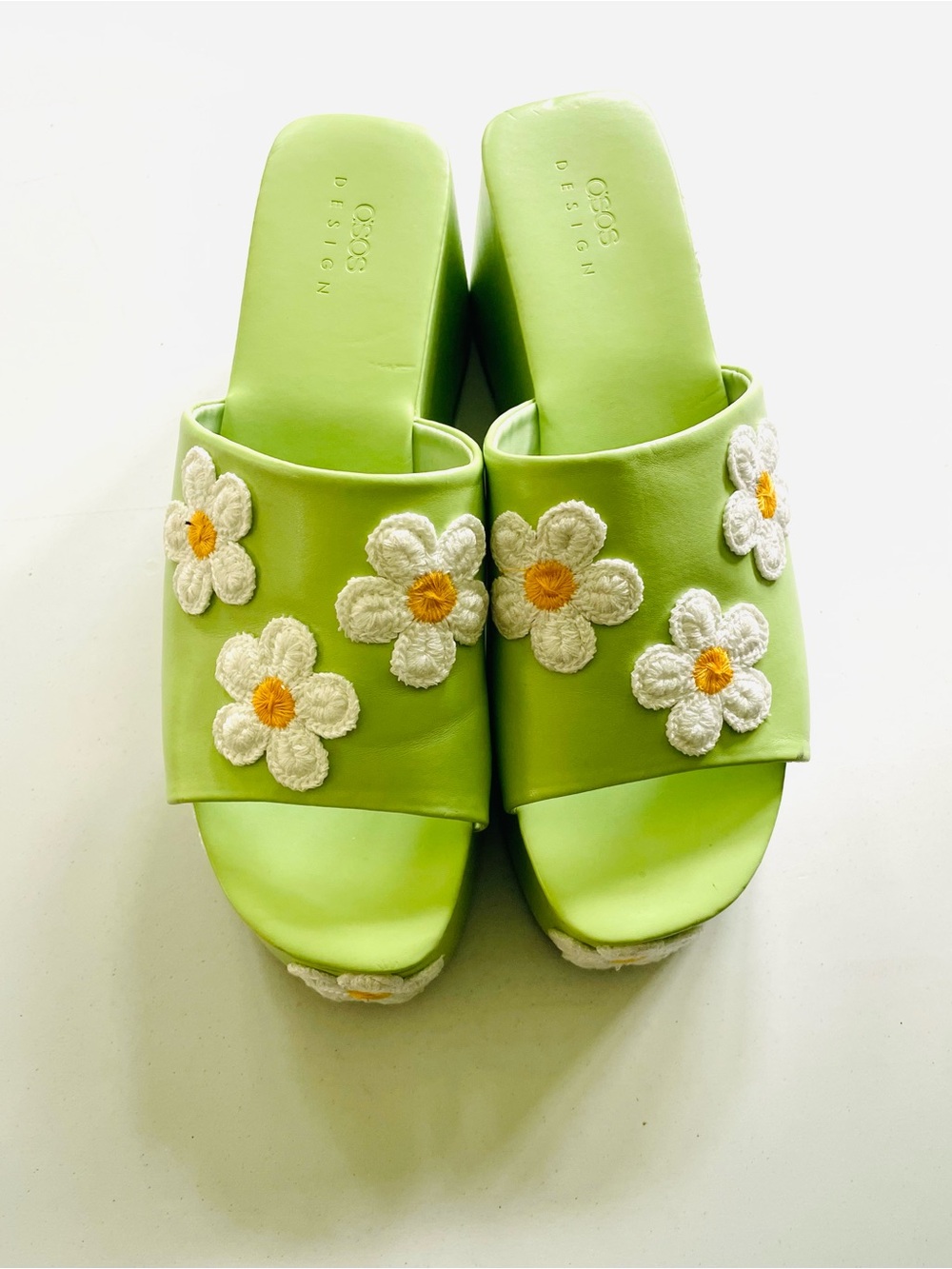 ASOS Telly Platform Wedge Daisy Embroidered Slip On Sandals Shoes Size 11